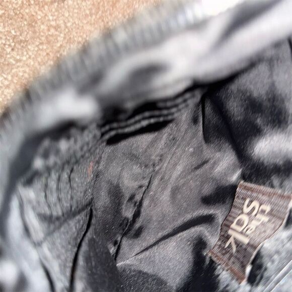 - The Sak Women's Black Crochet Crossbody Bag with Zip Closure - Picture 4 of 13